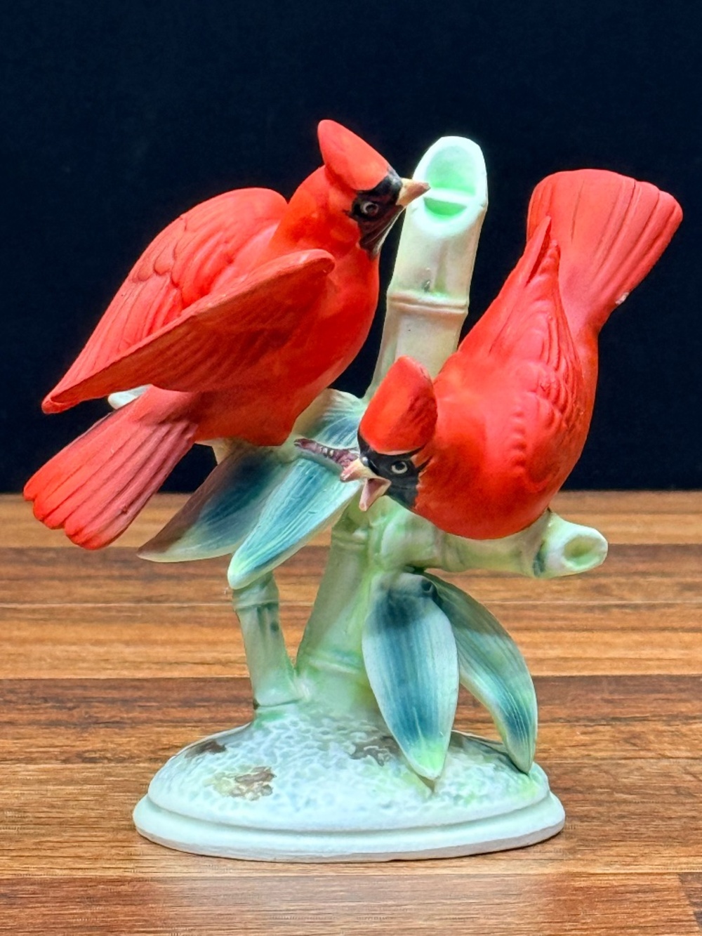 Red Cardinals Bird Figurine